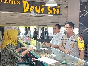 Teroris Perampok Toko Emas di Magetan Simpan Bom dan Senpi Rakitan! Teroris Perampok Toko Emas di Magetan Simpan Bom dan Senpi Rakitan!