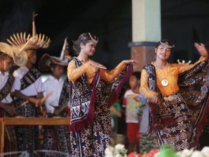 3 Upacara Adat Rote Ndao NTT: Songgo Kamba, Beeula, Tuturan Sasaok 3 Upacara Adat Rote Ndao NTT: Songgo Kamba, Beeula, Tuturan Sasaok