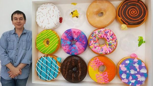 10 Makanan Raksasa Ini Dibuat Oleh Seniman Pahat