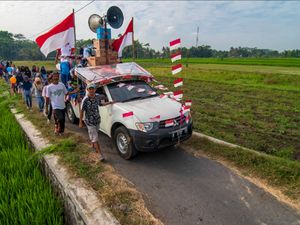 Jalan sehat memeriahkan hut 74 RI