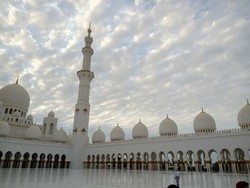 Berkunjung ke Masjid Termegah di Dunia