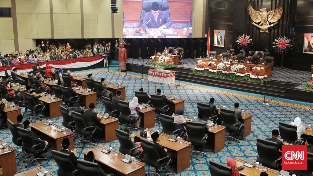 Pelantikan dan pengambilan sumpah jabatan anggota DPRD RI - DKI Jakarta 2019-2024.Jakarta, Senin 26 Agustus 2019.CNN Indonesia/Andry Novelino.