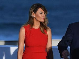 Foto: Gaya Melania Trump di G7, Gaunnya Simpel Tapi Berharga Rp 30 Jutaan