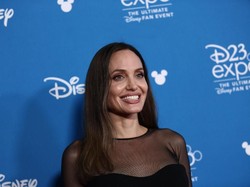 Angelina Jolie Mohon-mohon ke JJ Abrams untuk Bintangi Star Wars