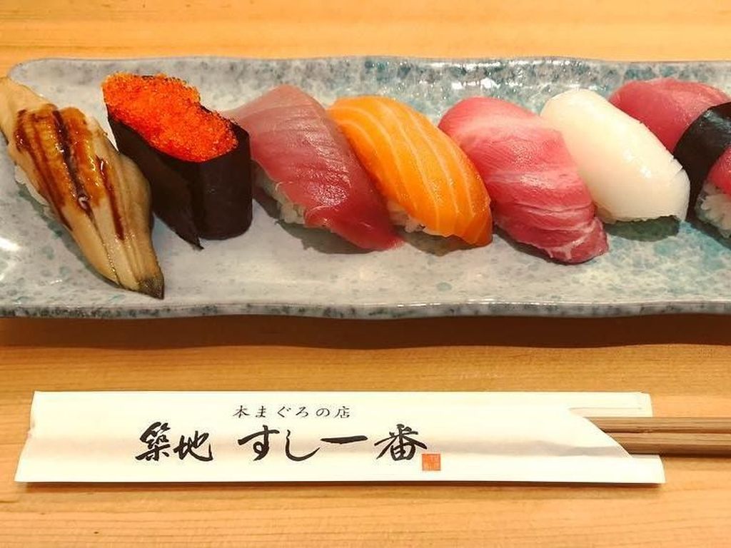 5 Resto Sushi Tradisional di Tsukiji yang Masih Bisa Disambangi