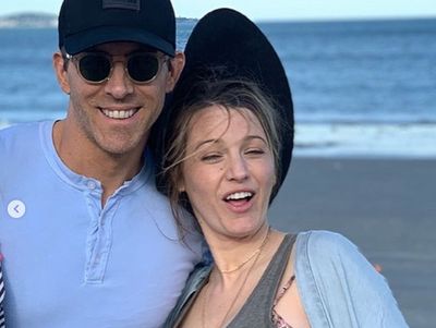 Astaga! Ryan Reynold Unggah Foto Terbaik di Ultah Blake Lively