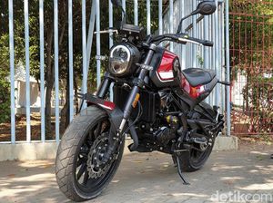 Menjajal Kelincahan Naked Sport 250 cc Benelli