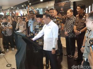 MenPAN-RB Resmikan Mal Pelayanan Publik Pertama di Jawa Barat