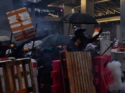 Pertama Kali, Polisi Hong Kong Letuskan Tembakan di Aksi Demonstrasi