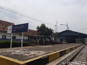 Menjajal Kereta di Jalur Peninggalan Belanda Sukabumi-Ciranjang Menjajal Kereta di Jalur Peninggalan Belanda Sukabumi-Ciranjang