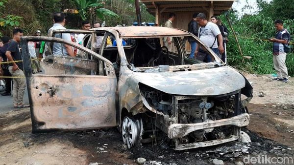 Begini Kondisi Mobil Berisi Dua Mayat yang Terbakar di Sukabumi
