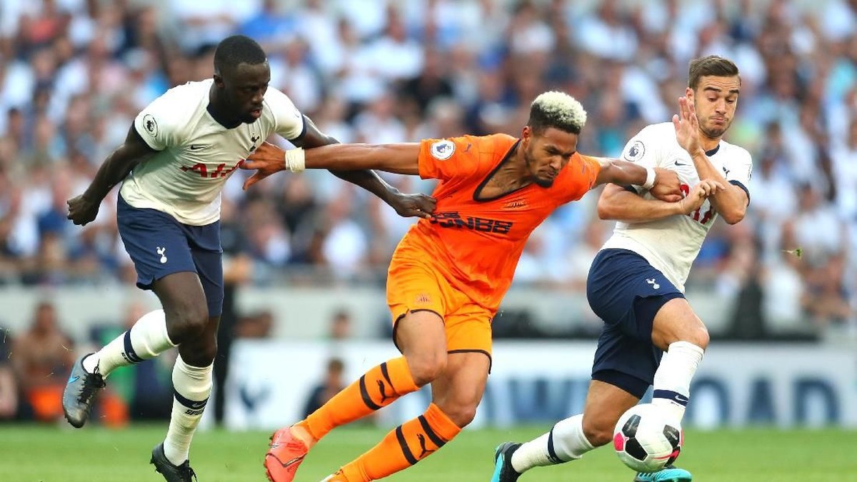 Tottenham Hotspur kalah 0-1 dari Newcastle. (Foto: Catherine Ivill/Getty Images)