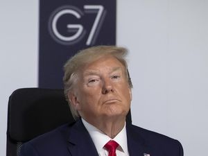 Tuding Iran Serang Kilang Minyak Saudi, Trump: Kami Siap Perang Tuding Iran Serang Kilang Minyak Saudi, Trump: Kami Siap Perang