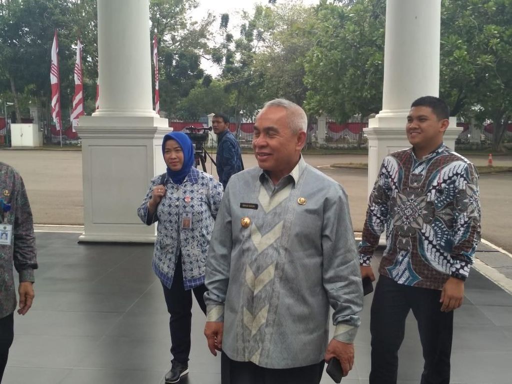 5 Fraksi DPRD Gulirkan Interpelasi ke Gubernur Kaltim Isran Noor 5 Fraksi DPRD Gulirkan Interpelasi ke Gubernur Kaltim Isran Noor