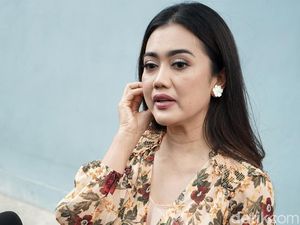 Damai dengan Adik, Nia Anggia Perez Kini Dipusingkan oleh Gaston Castano Damai dengan Adik, Nia Anggia Perez Kini Dipusingkan oleh Gaston Castano