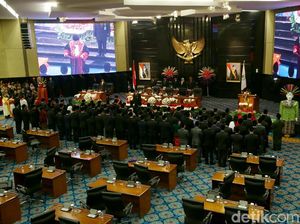 Suasana Pelantikan 106 Anggota DPRD DKI 2019-2024 Suasana Pelantikan 106 Anggota DPRD DKI 2019-2024