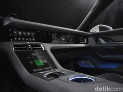 Interior Canggih Porsche Taycan, Bisa Nonton Netflix