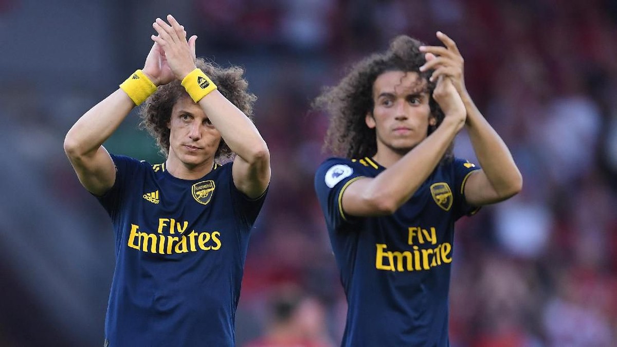 Bek Arsenal, David Luiz (kiri). (Foto: Laurence Griffiths / Getty Images)