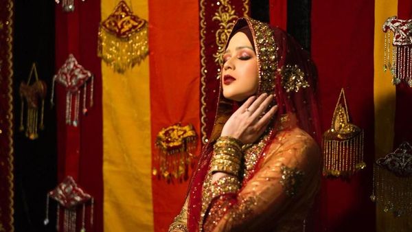 Gaya Hijab Cut Meyriska dari Pengajian Sampai Resepsi Pernikahan
