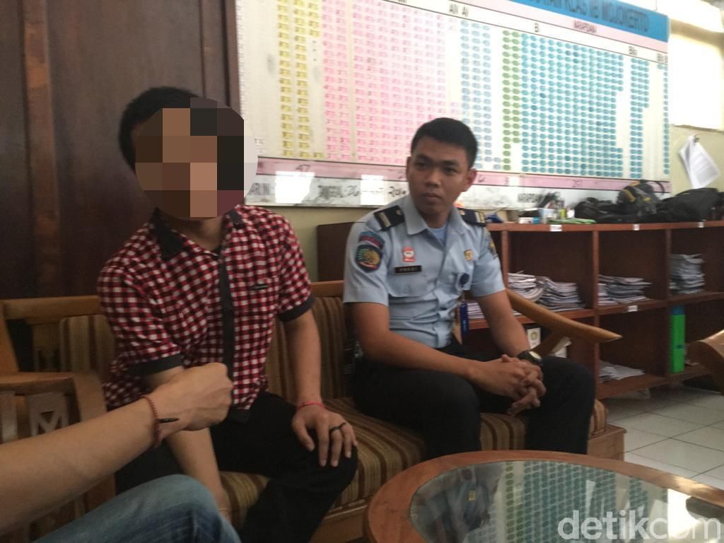 Predator Anak asal Mojokerto yang Pertama Dihukum Kebiri Kimia di Indonesia Predator Anak asal Mojokerto yang Pertama Dihukum Kebiri Kimia di Indonesia