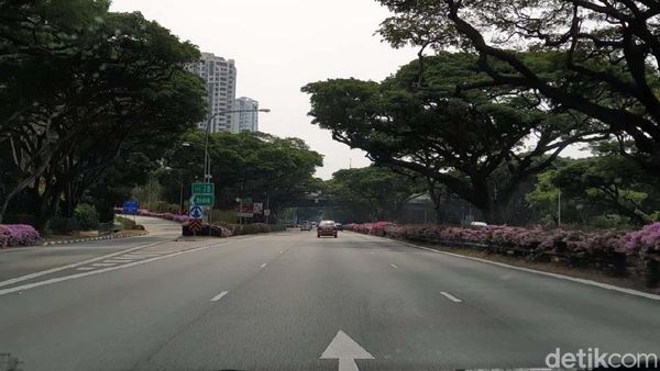 Singapura Bebas Macet di Hari Senin