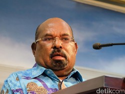 Secepat Kilat Lukas Enembe Copot Plh Gubernur Sepulang Berobat