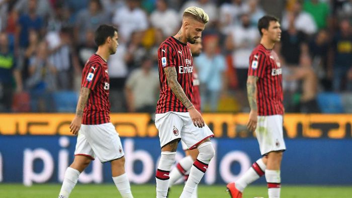 AC Milan terpuruk dalam beberapa musim terakhir karena terlalu sering berganti pelatih (Foto: Alessandro Sabattini/Getty Images) AC Milan terpuruk dalam beberapa musim terakhir karena terlalu sering berganti pelatih (Foto: Alessandro Sabattini/Getty Images)