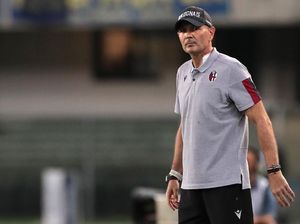 Sakit Leukemia, Mihajlovic Nekat Tinggalkan Rumah Sakit untuk Bologna