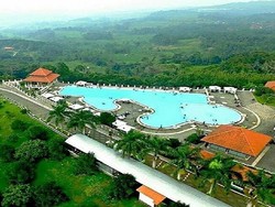 Seputar Giri Tirta Kahuripan, Resort di Atas Awan yang Keren