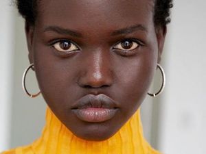 Model Australia Asal Sudan Marah karena Majalah Muat Foto yang Salah Model Australia Asal Sudan Marah karena Majalah Muat Foto yang Salah