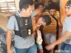 Video Detik-detik Penangkapan 2 Eksekutor Pembunuhan Ayah-Anak