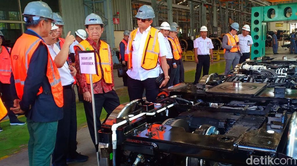 Laos Jajaki Beli Kereta Made in Madiun Laos Jajaki Beli Kereta Made in Madiun