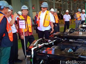 Laos Jajaki Beli Kereta Made in Madiun