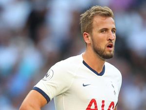 Adu Tajam Kane dan Lewandowski di London Utara