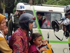 Bebegig Hantui Pengendara-Penumpang Motor Tak Pakai Helm di Banjar Bebegig Hantui Pengendara-Penumpang Motor Tak Pakai Helm di Banjar