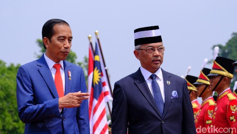 Bertemu Raja Malaysia, Jokowi Bahas WNI Terbelit Hukum hingga Sawit