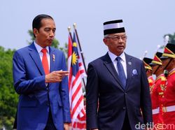 Bertemu Raja Malaysia, Jokowi Bahas WNI Terbelit Hukum hingga Sawit