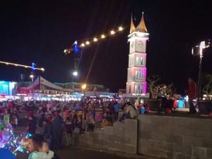 7 Aktivitas Menarik di Jam Gadang Bukittinggi