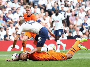 Harry Kane Masih Heran VAR Tak Memberinya Penalti Saat Lawan Newcastle