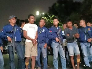 Ditembak di Kaki, Ini Penampakan 2 Eksekutor Ayah-Anak yang Dibakar Ditembak di Kaki, Ini Penampakan 2 Eksekutor Ayah-Anak yang Dibakar