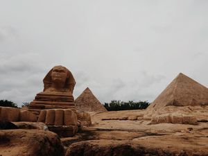 Melihat Replika Keajaiban Dunia Versi China