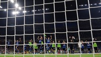 Kemenangan ini menempatkan Inter di puncak klasemen Serie A dan jadi sinyal awal keseriusan tim itu mengejar Scudetto. Reuters/Daniele Mascolo.