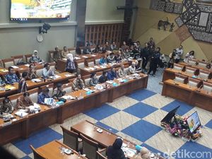 Pemerintah dan DPR Rapat Gabungan Bahas Tekor BPJS Kesehatan