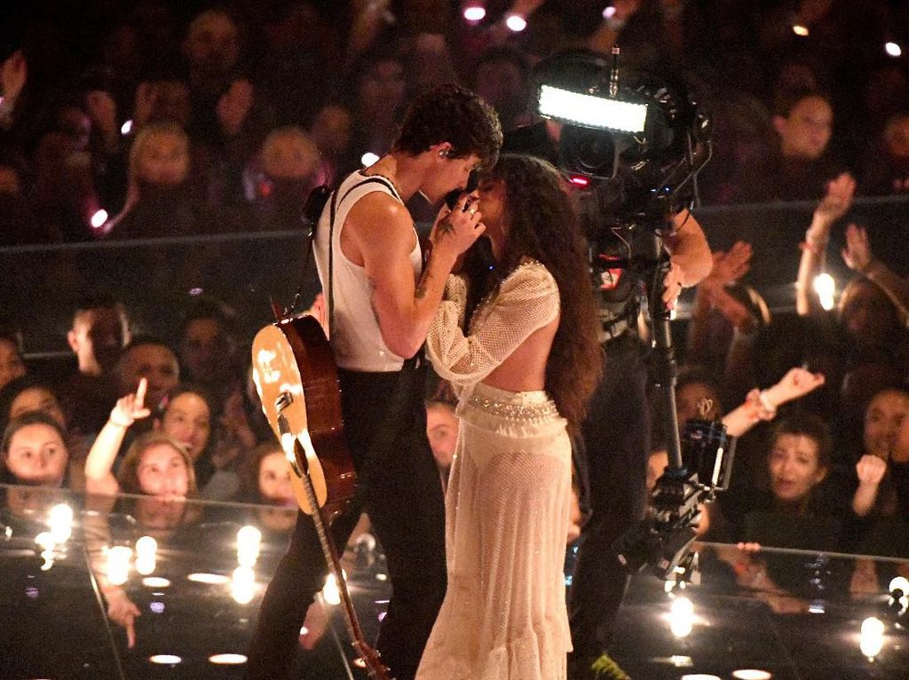 Diwarnai Aksi Intim Camila Cabello-Shawn Mendes, Ini Pemenang MTV VMA 2019 Diwarnai Aksi Intim Camila Cabello-Shawn Mendes, Ini Pemenang MTV VMA 2019