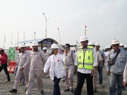 Rini Tinjau Pembangunan Tol Trans Sumatera, Ini Progresnya