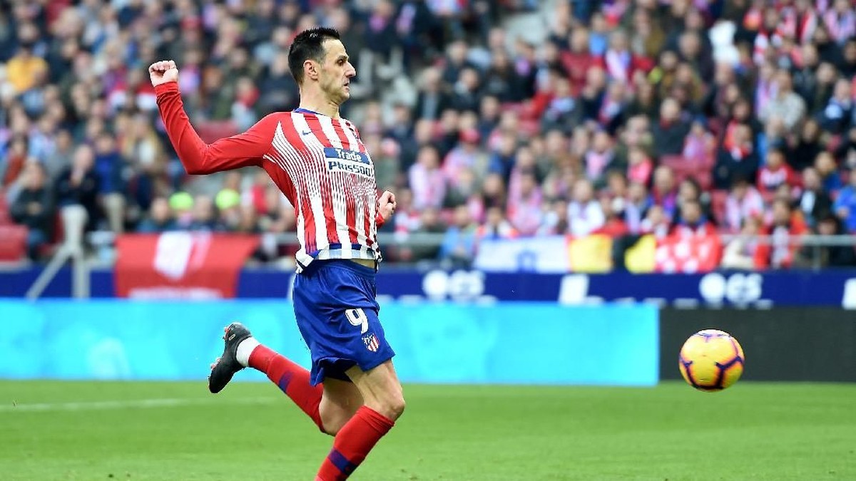 Nikola Kalinic selangkah lagi jadi pemain AS Roma (Foto: Denis Doyle/Getty Images)