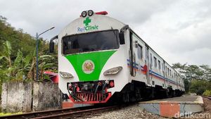 Asyik! Warga Banjar Cicipi Pengobatan Gratis di Rail Clinic