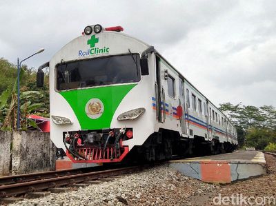 Asyik! Warga Banjar Cicipi Pengobatan Gratis di Rail Clinic