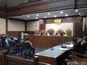 Petinggi PT HTK Ungkap Memo Internal Pencairan Fee untuk Bowo Sidik Petinggi PT HTK Ungkap Memo Internal Pencairan Fee untuk Bowo Sidik