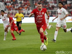 Duel antara Persija vs PSM di Stadion Utama Gelora Bung Karno, Jakarta, Rabu (28/8) sore WIB, berjalan alot di 10 menit awal.